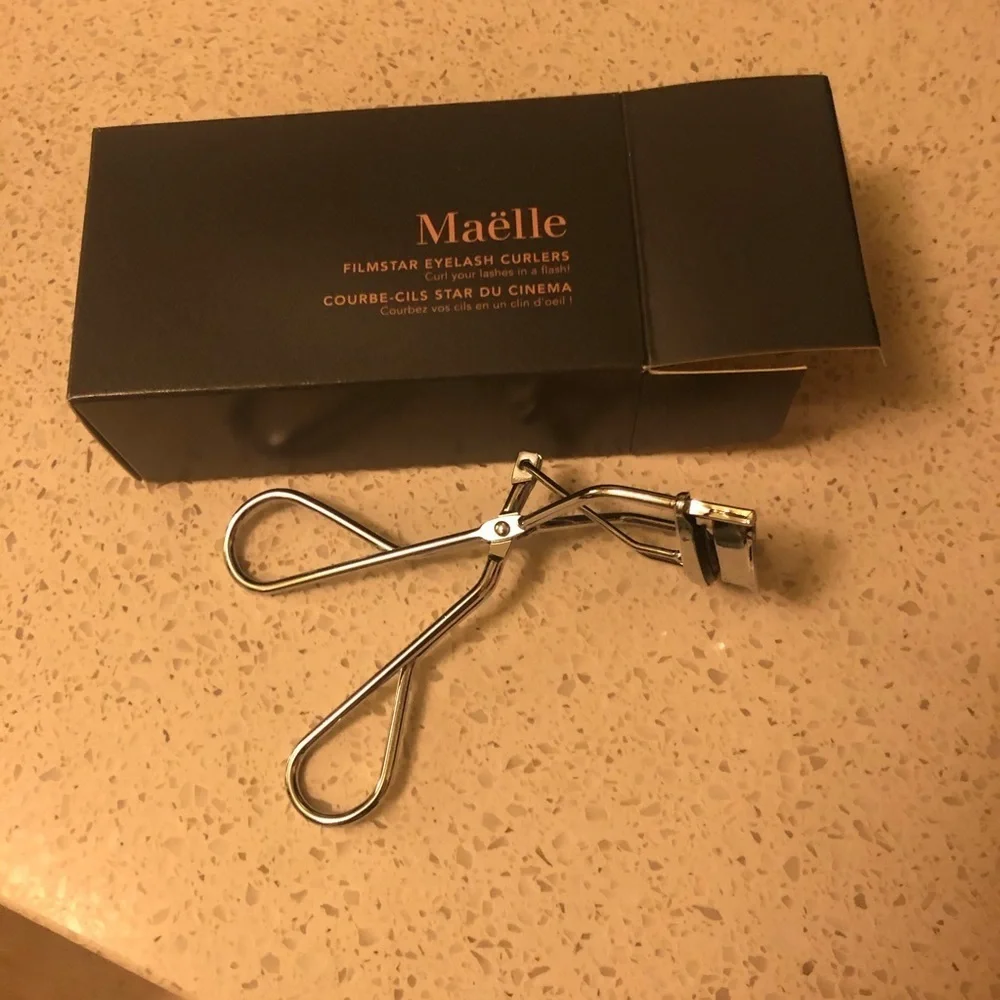 🛍4/$25! MAËLLE BEAUTY Filmstar Eyelash Curler